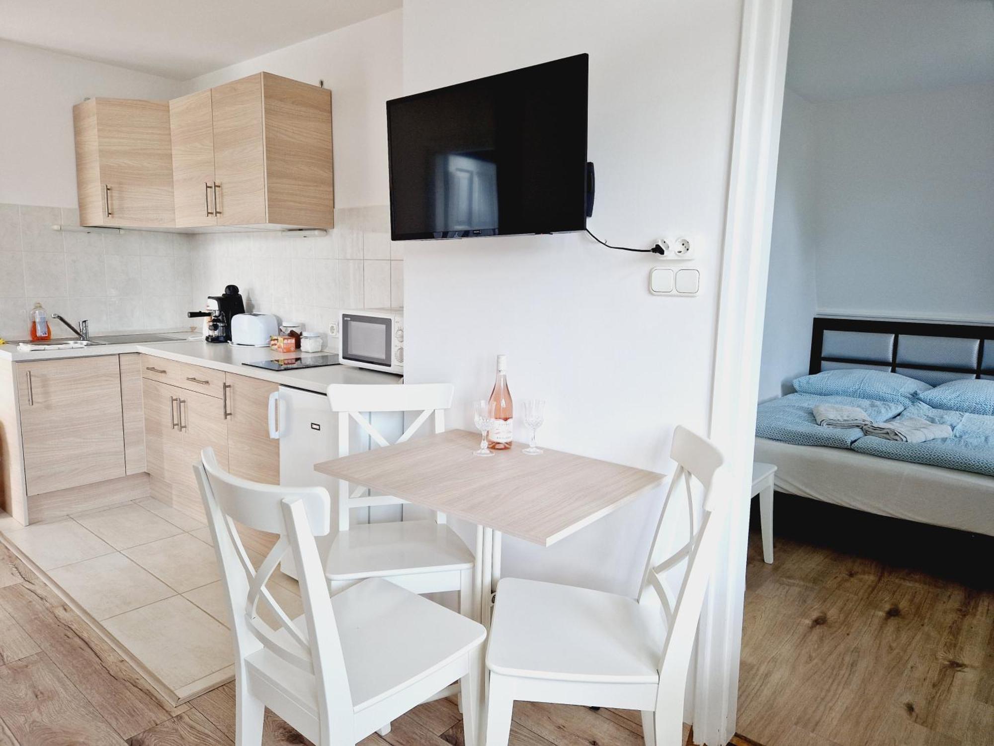 Balaton Apartman Fuered Balatonfüred Екстериор снимка