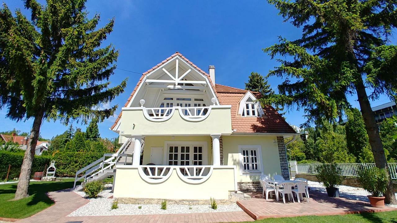 Balaton Apartman Fuered Balatonfüred Екстериор снимка